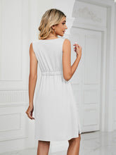 Women's Knitted Sleeveless Button Pocket Round Neck Slit Waist Dress