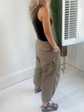 Women's Fashion Urban Casual Ladies Collage Straight Leg Pants Mid Rise Casual Pants