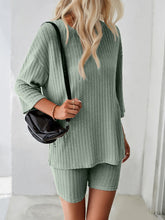 Women's new style elegant, fashionable and casual round neck and mid-sleeve suit