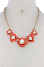 Floral Pearl Bead Necklace