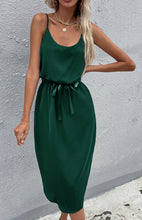 Women's Fashion Sleeveless Belted Dress