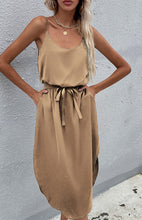 Women's Fashion Sleeveless Belted Dress