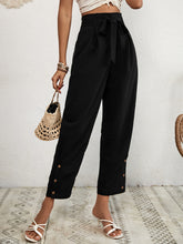 Women's woven commuter-style high-waist cropped pants