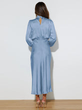 Elegant elegant women's satin long sleeve loose dress