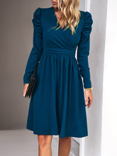 Ladies Fashion Elegant Solid Color V-neck Long Sleeve Dress