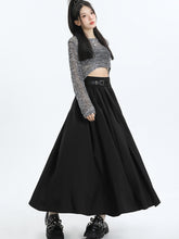 Women's A-line pleated skirt with wide hem